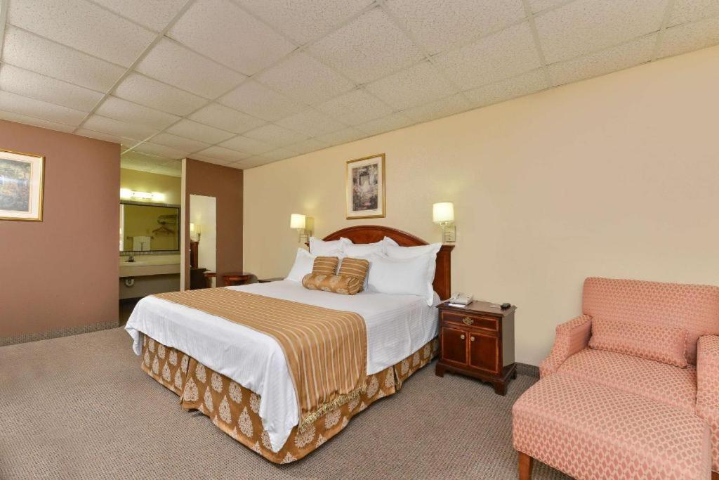 Americas Best Value Inn & Suites Victoria Εξωτερικό φωτογραφία