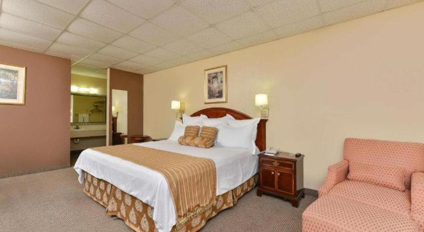 Americas Best Value Inn & Suites Victoria Εξωτερικό φωτογραφία